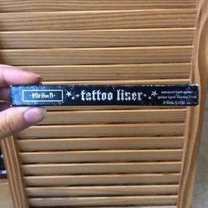 Kat Von D tattoo liner in black